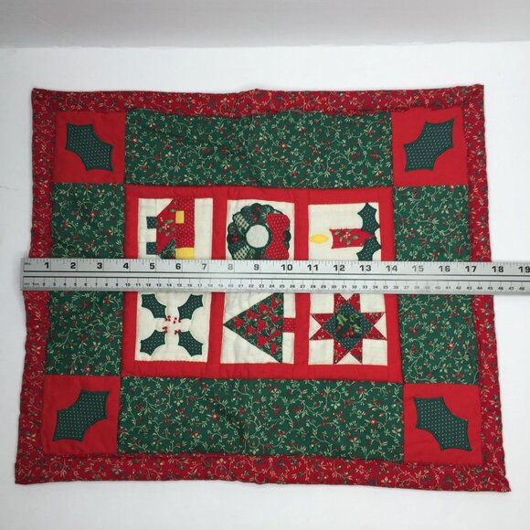 Handmade Christmas Applique Quilted 18 x 15 Wall Hanging Quilt Star Tree Wreath